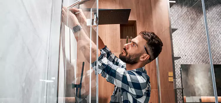 Replace Shower Doors with Frameless Sainte-Julie